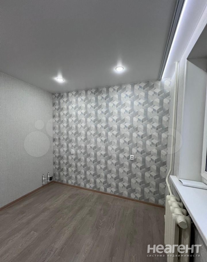 Продается 1-комнатная квартира, 12 м²