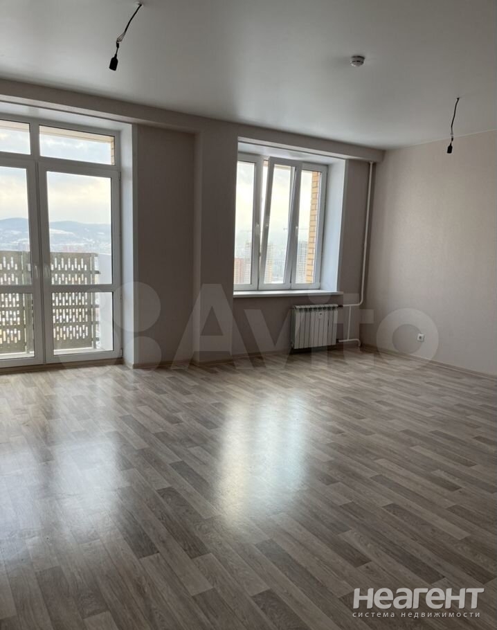 Продается 3-х комнатная квартира, 90,7 м²