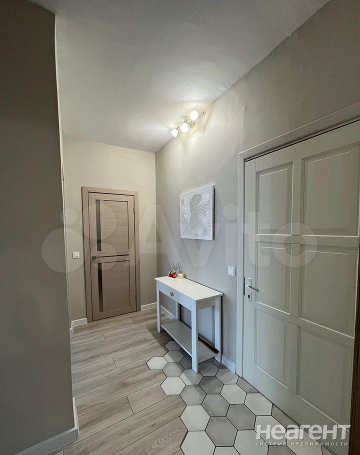 Продается 1-комнатная квартира, 39 м²