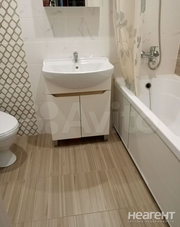 Продается 1-комнатная квартира, 40 м²