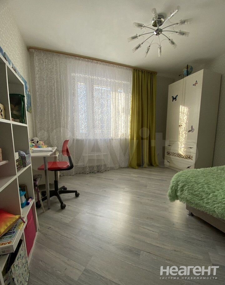 Продается 2-х комнатная квартира, 77 м²