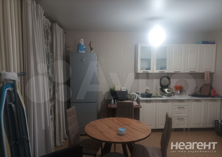 Продается 1-комнатная квартира, 40 м²