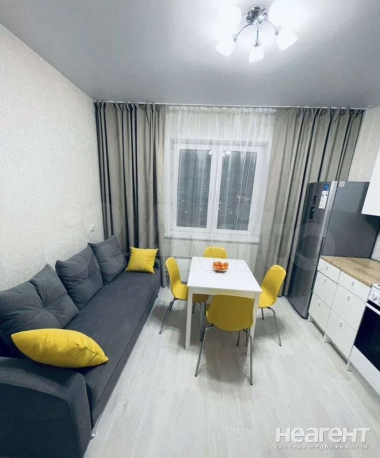 Продается 1-комнатная квартира, 44 м²