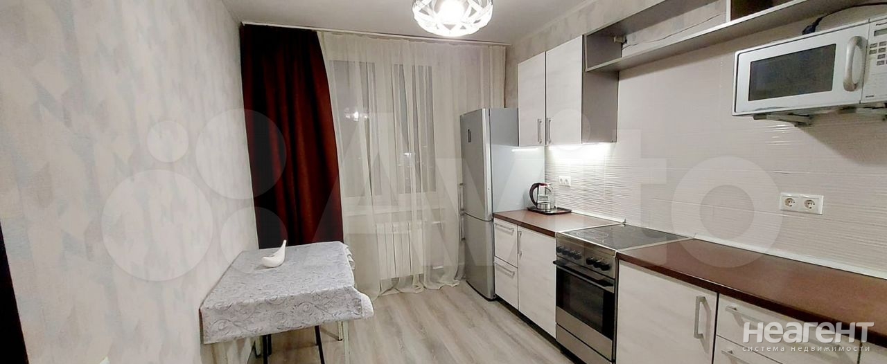 Продается 1-комнатная квартира, 42,3 м²