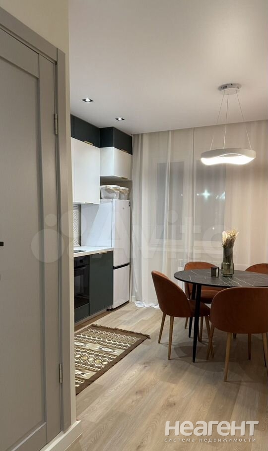 Продается 1-комнатная квартира, 32 м²