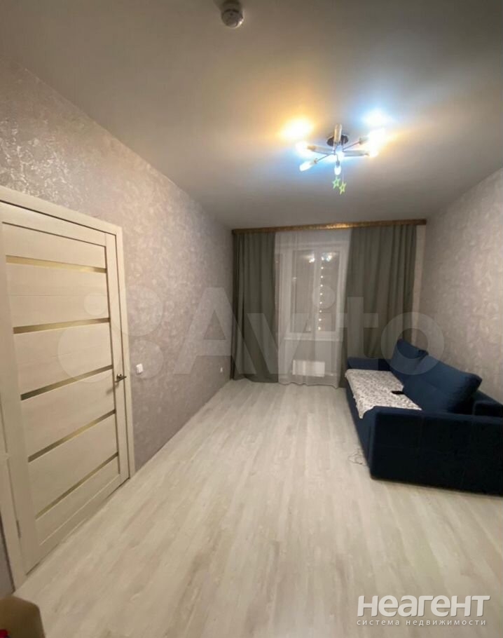 Продается 1-комнатная квартира, 35 м²