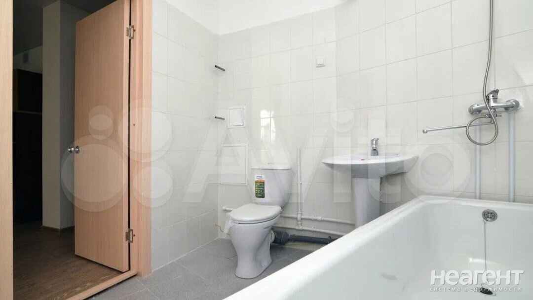 Продается 2-х комнатная квартира, 61 м²