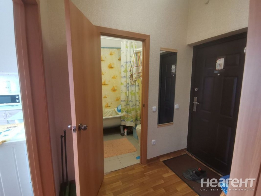 Продается 1-комнатная квартира, 35 м²