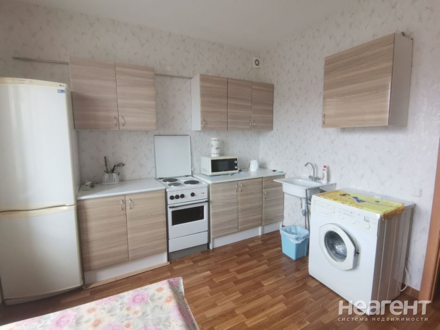 Продается 1-комнатная квартира, 35 м²