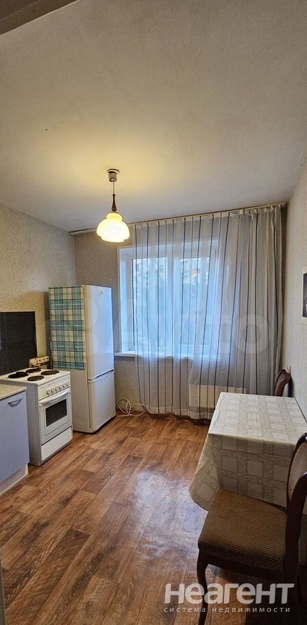 Сдается 1-комнатная квартира, 42 м²