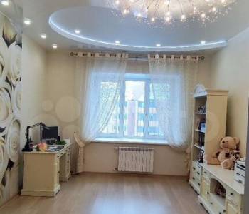 Продается 3-х комнатная квартира, 158 м²