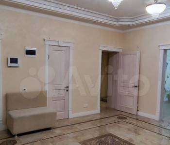 Продается 3-х комнатная квартира, 158 м²