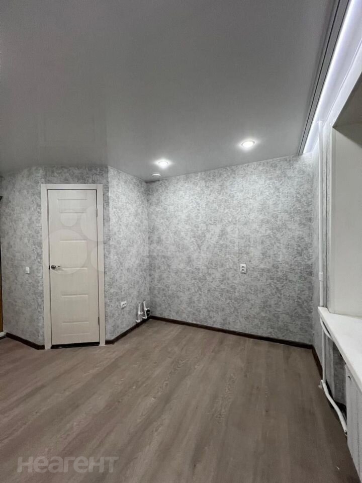 Продается 1-комнатная квартира, 12 м²