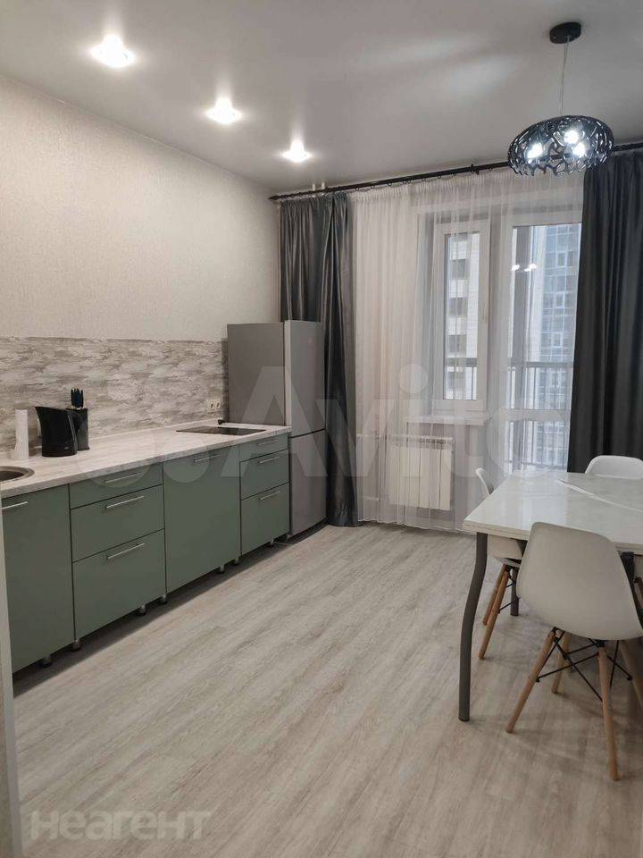 Сдается 1-комнатная квартира, 47 м²