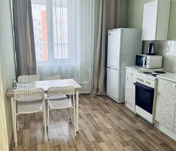 Сдается 1-комнатная квартира, 40 м²