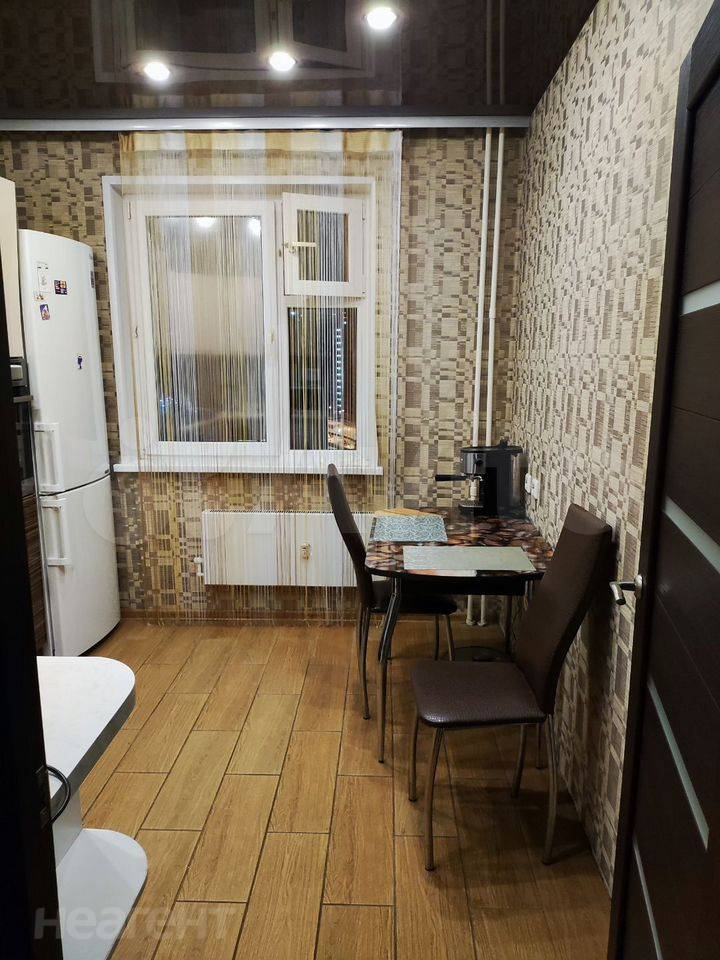 Сдается 1-комнатная квартира, 40 м²