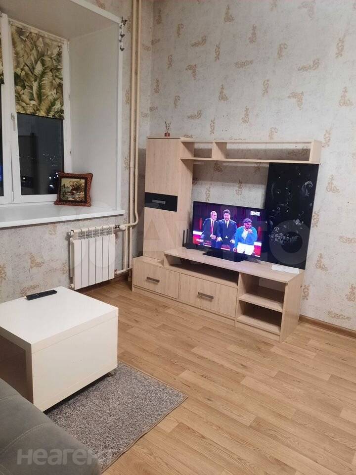 Сдается 1-комнатная квартира, 40 м²