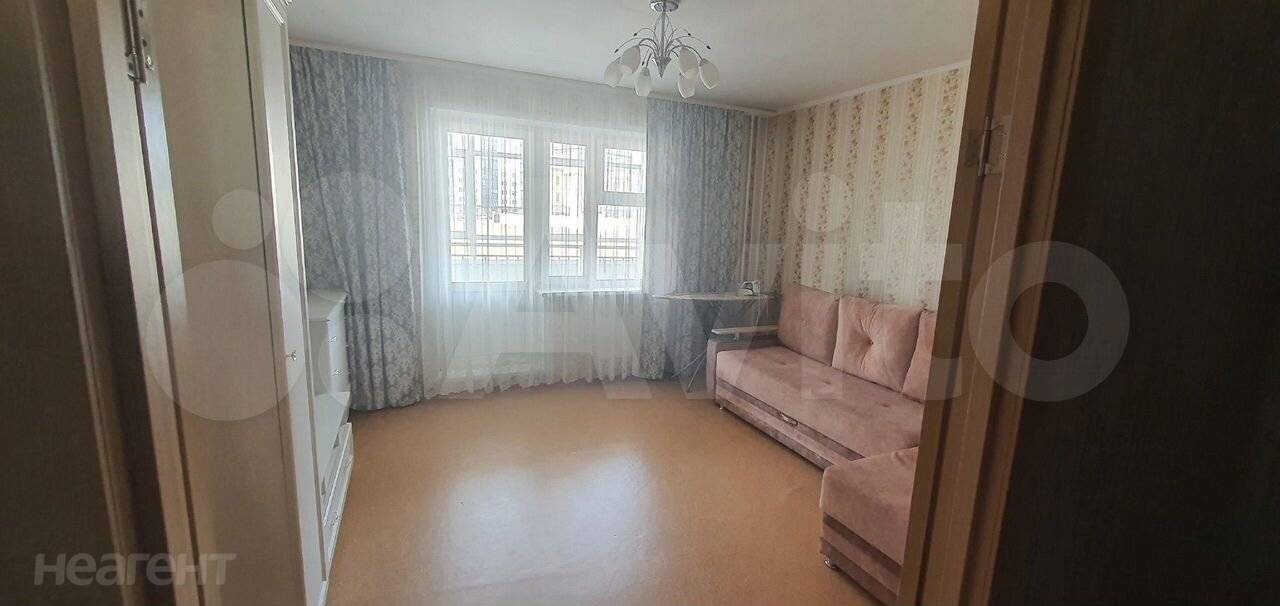 Продается 1-комнатная квартира, 39,8 м²