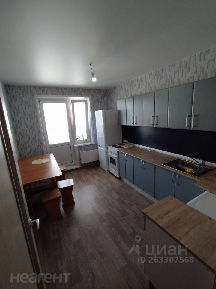 Сдается 2-х комнатная квартира, 63 м²