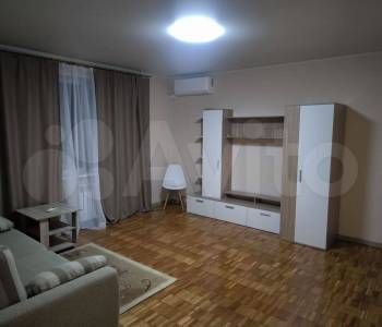 Сдается 1-комнатная квартира, 35 м²