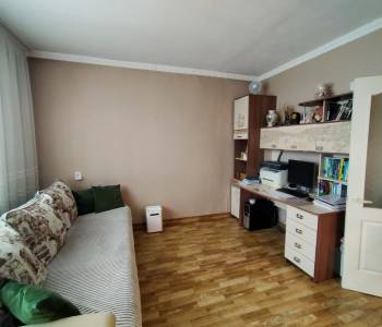 Продается 1-комнатная квартира, 40,7 м²