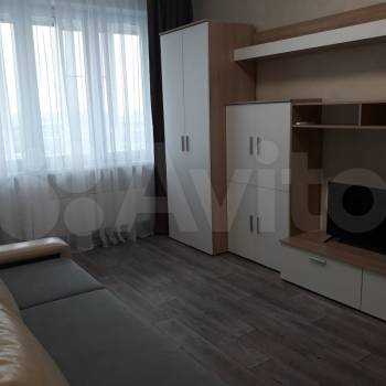 Сдается 1-комнатная квартира, 39 м²