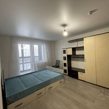 Сдается 1-комнатная квартира, 40 м²