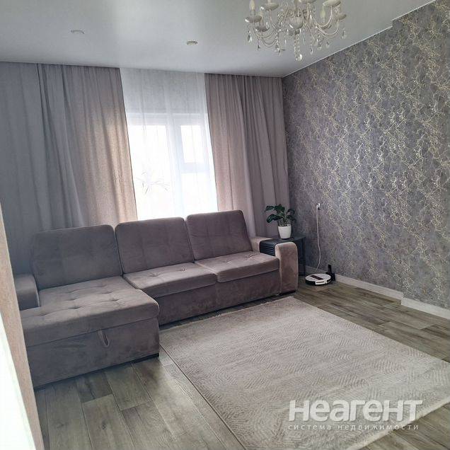 Продаю 2-х ком. квартиру, Пашенный, улица Карамзина