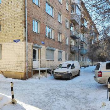 Продается 3-х комнатная квартира, 42 м²