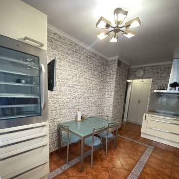 Продается Многокомнатная квартира, 127 м²