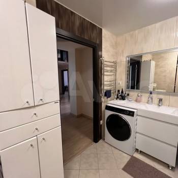 Продается 1-комнатная квартира, 95 м²