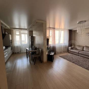 Продается 1-комнатная квартира, 95 м²