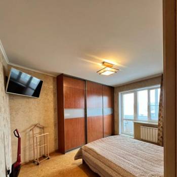 Продается Многокомнатная квартира, 98 м²