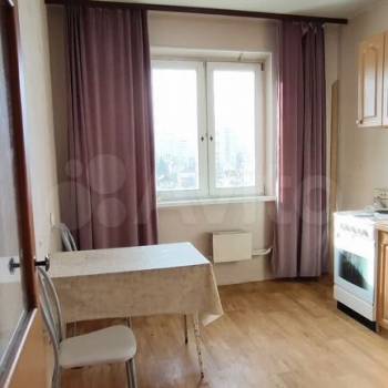 Сдается 1-комнатная квартира, 46 м²