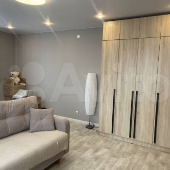 Продается 1-комнатная квартира, 46,9 м²