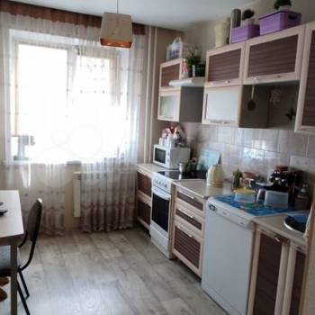 Продается Многокомнатная квартира, 80,1 м²