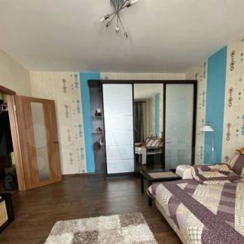 Продается 1-комнатная квартира, 42,5 м²