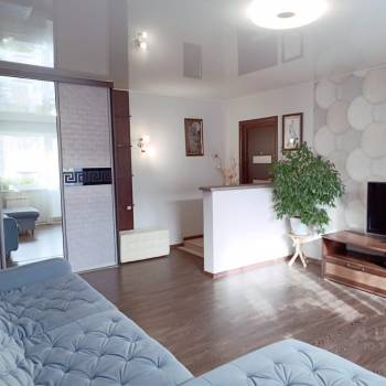 Продается Многокомнатная квартира, 76,2 м²