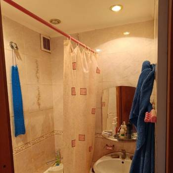 Продается Многокомнатная квартира, 61,7 м²