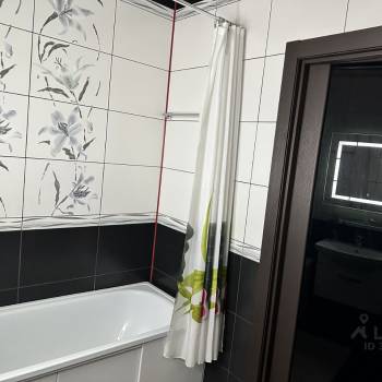 Продается 1-комнатная квартира, 44 м²