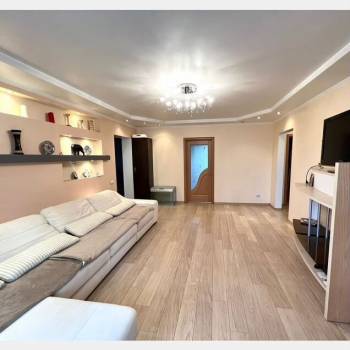 Продается 3-х комнатная квартира, 80 м²