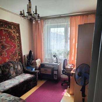 Продается Многокомнатная квартира, 84 м²