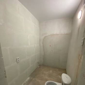 Продается 1-комнатная квартира, 43 м²