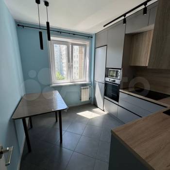 Продается Многокомнатная квартира, 84 м²