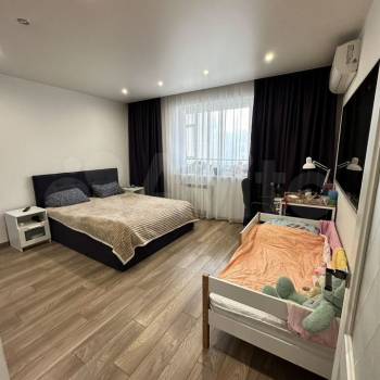 Продается 2-х комнатная квартира, 72,5 м²