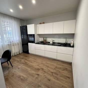 Продается 2-х комнатная квартира, 72,5 м²
