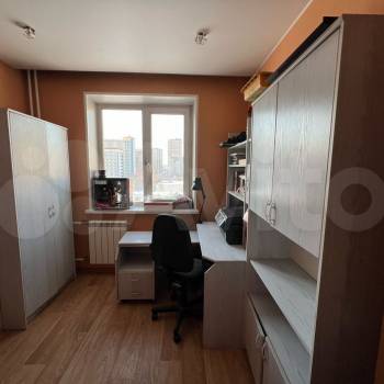 Продается Многокомнатная квартира, 79 м²