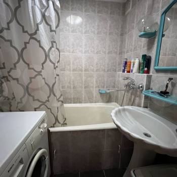 Продается Многокомнатная квартира, 79 м²
