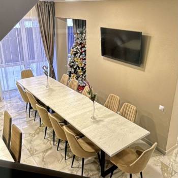 Продается Дом, 180 м²