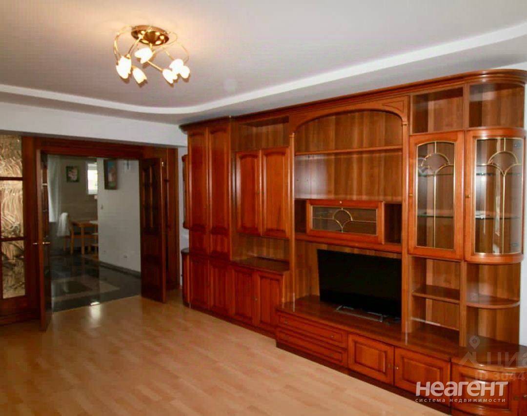 Продажа 4-х комнатной квартиры, Центральный, ул. Горького